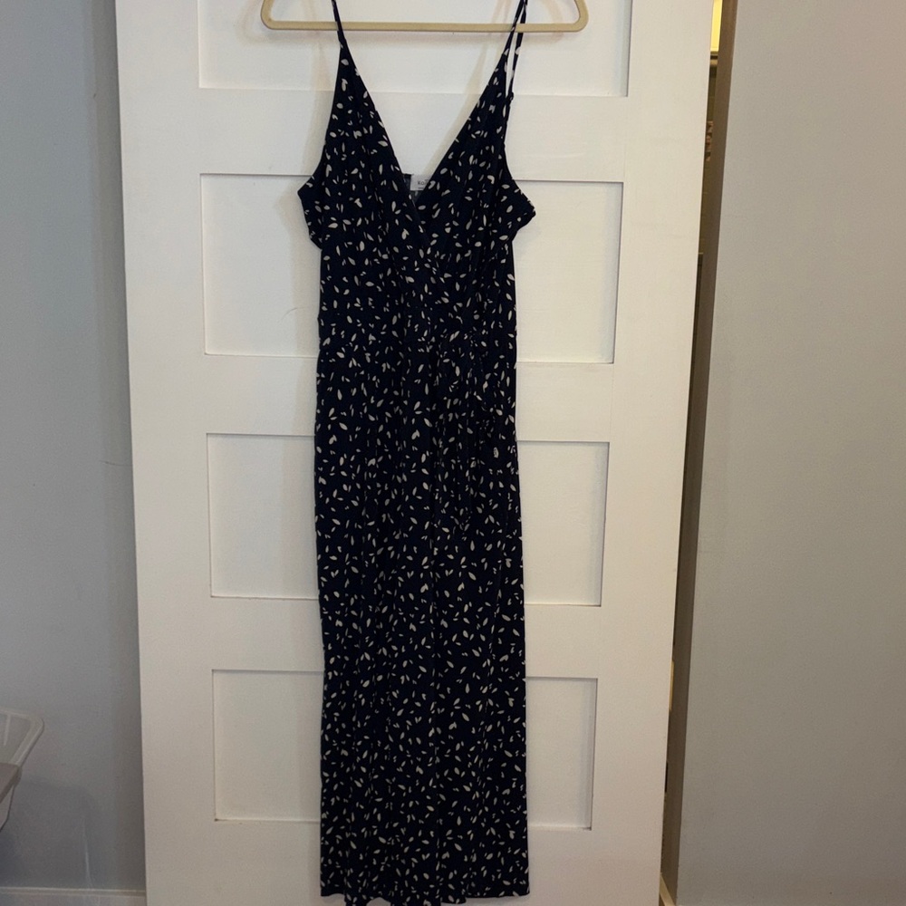 Elegant Navy and White Women's Jumper